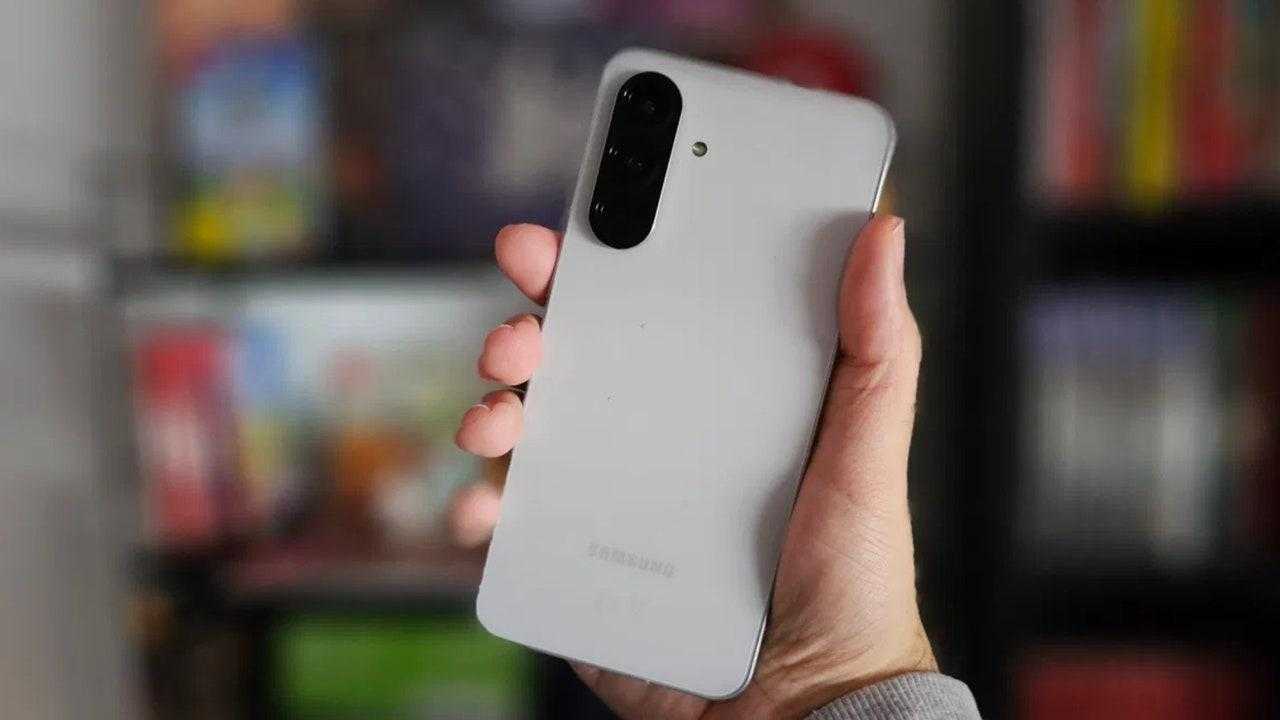 Samsung A57