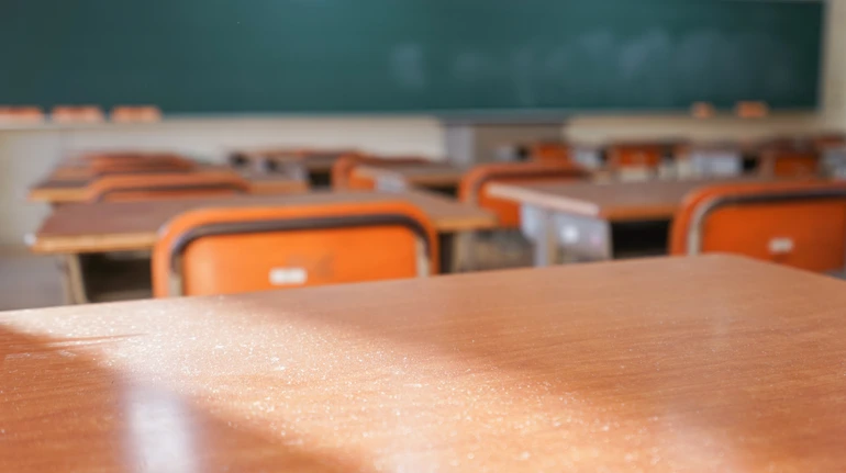 b6f47331844db0a0c8c7a9dfeee2ba27