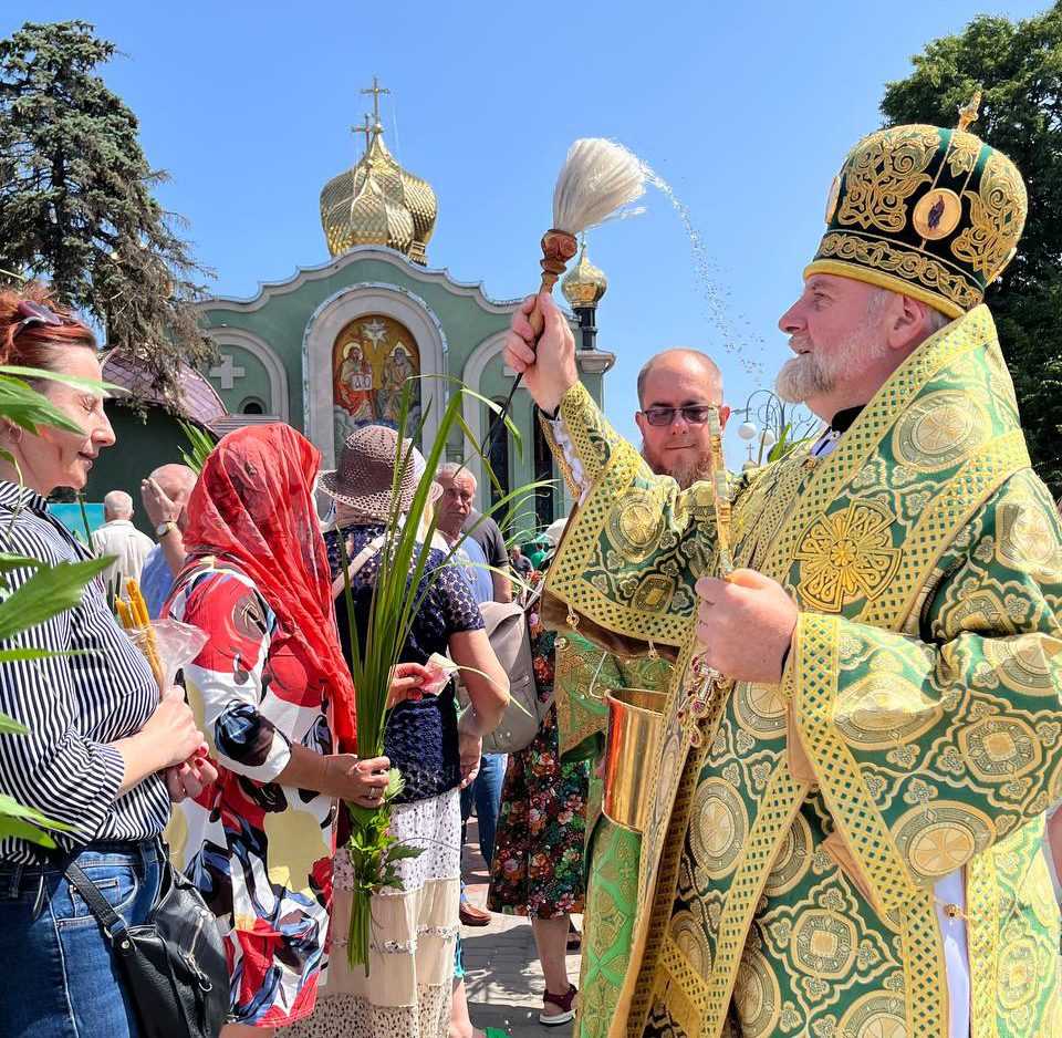 Митрополит Іоан на Трійцю