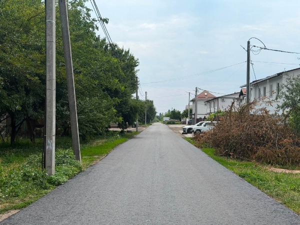 160 символів:
В Черкасах заасфальтували ділянку, яку просили через петицію.