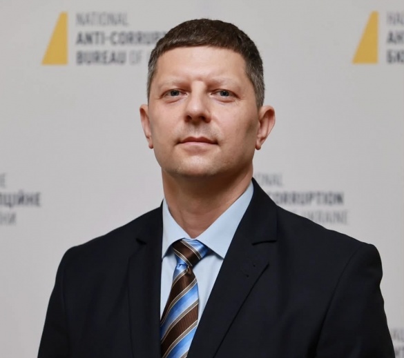 Екс-начальник патрульних Черкас рушив до НАБУ: нове крісло заступника директора.