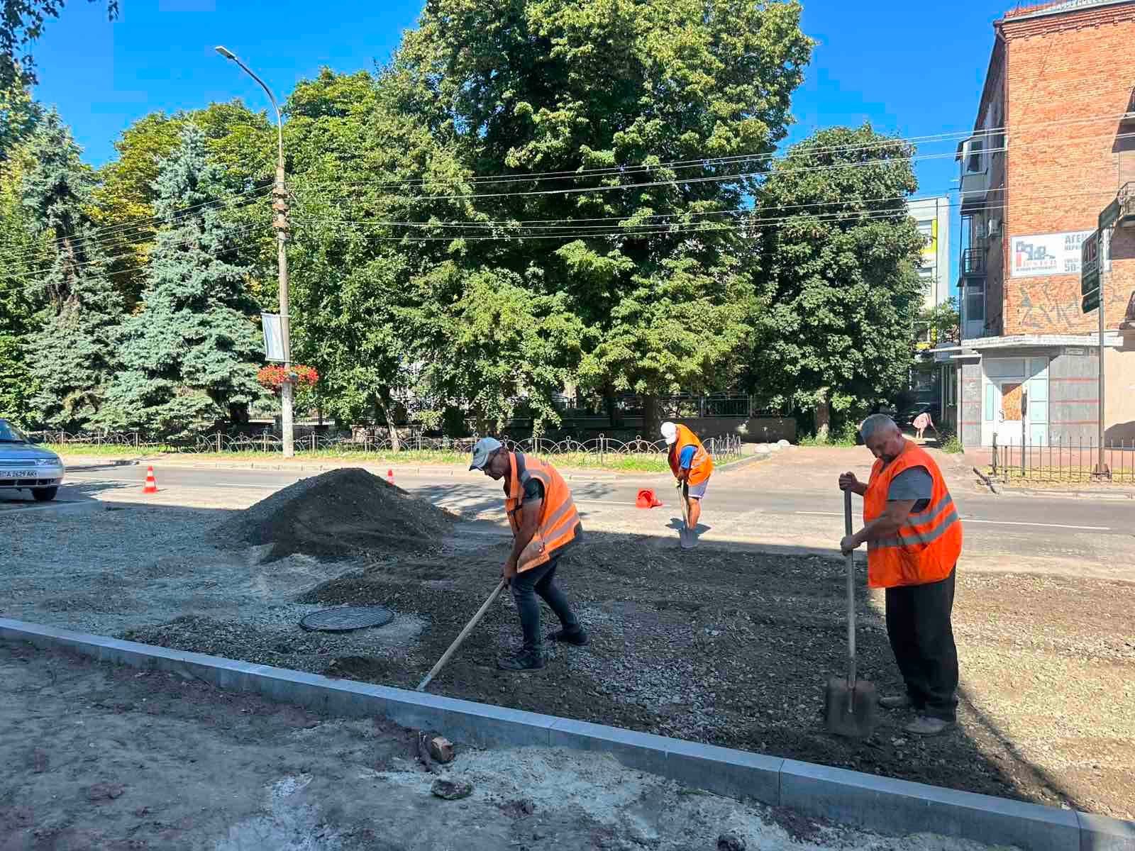 Новий паркінг у центрі Черкас: зручне паркування для містян.